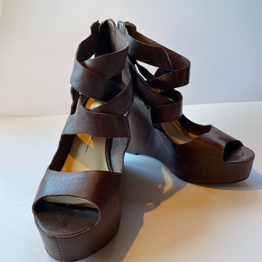 Dolce Vita platform leather sandals